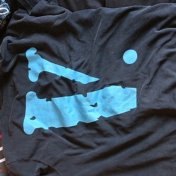 Vlone T - Picture 2 of 5